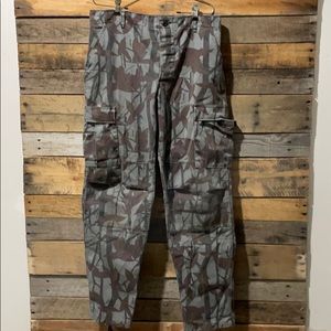Vintage Cabela’s Combat Pants (34 x 32)